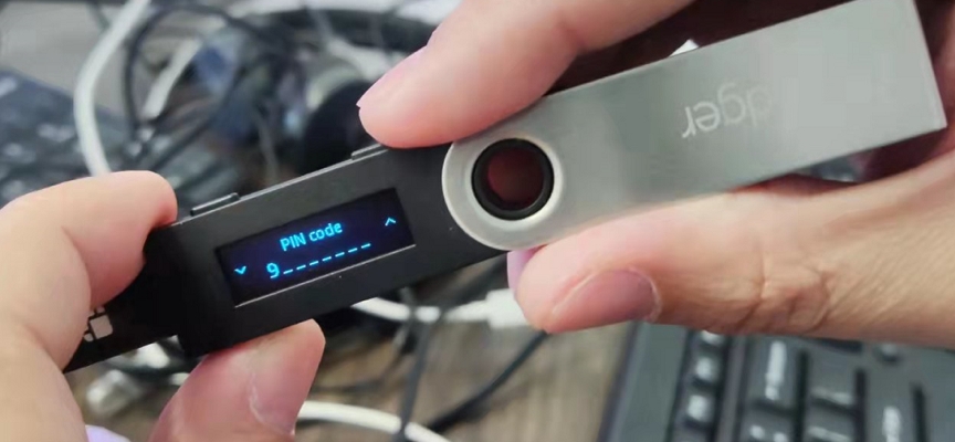 A person holding a camera
Description automatically generated with low confidence